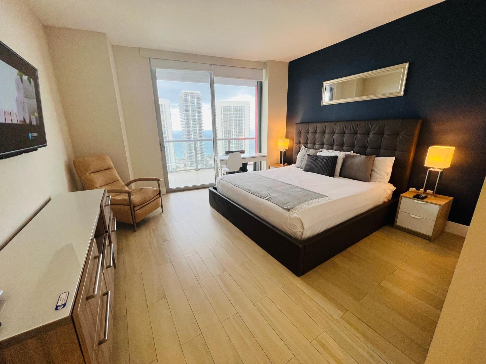 Mvr Apartments At Beachwalk Resort Hallandale Beach Ngoại thất bức ảnh