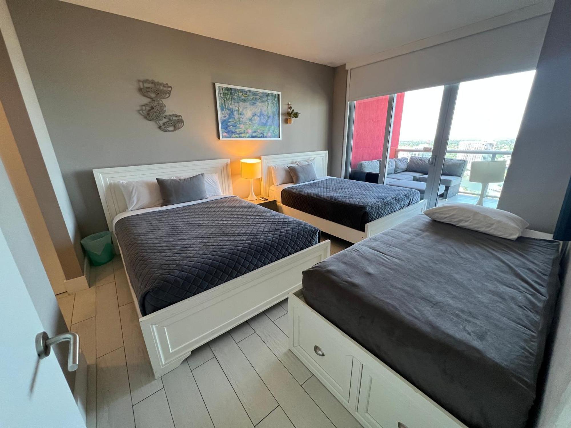 Mvr Apartments At Beachwalk Resort Hallandale Beach Ngoại thất bức ảnh