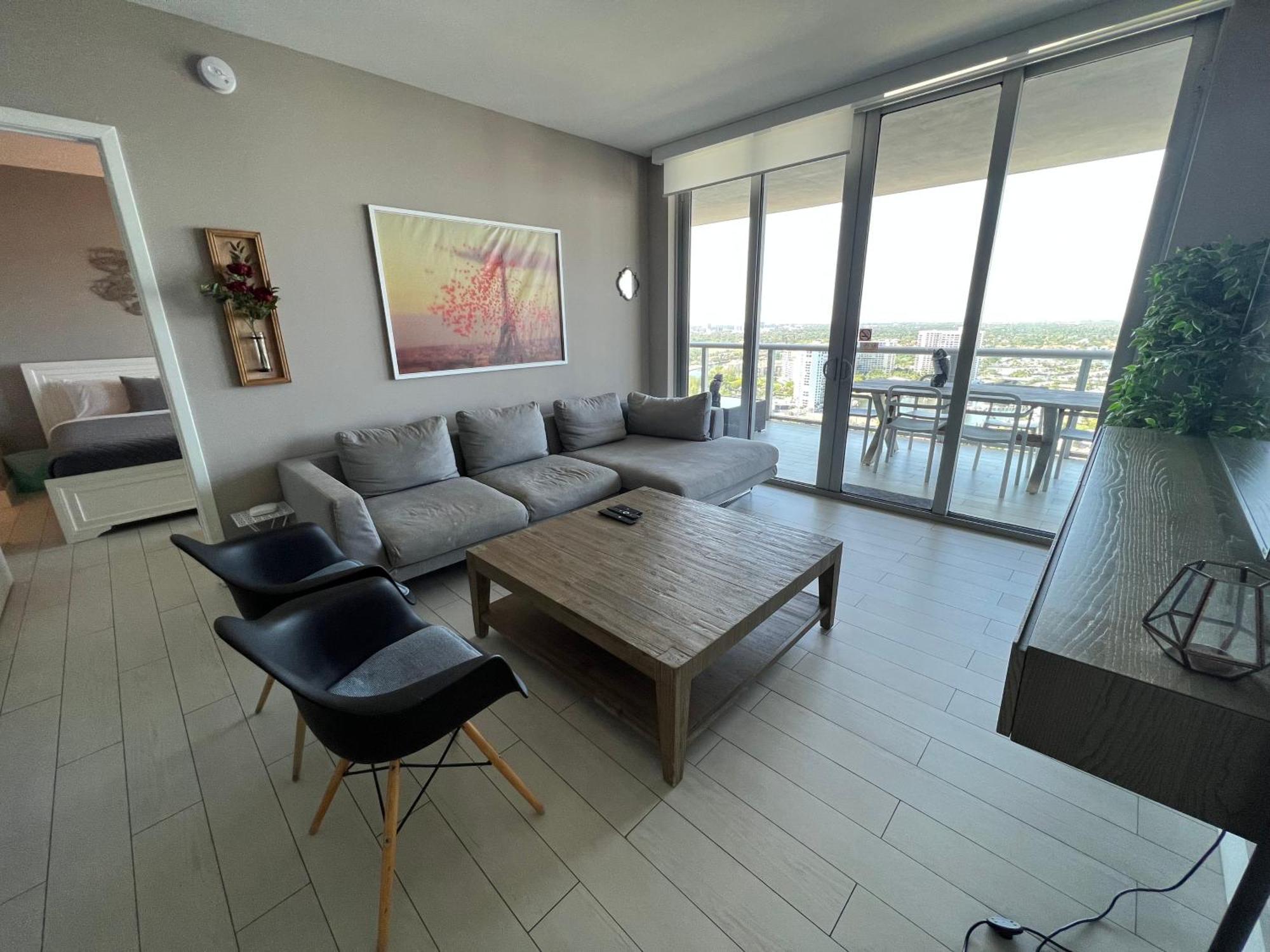 Mvr Apartments At Beachwalk Resort Hallandale Beach Ngoại thất bức ảnh