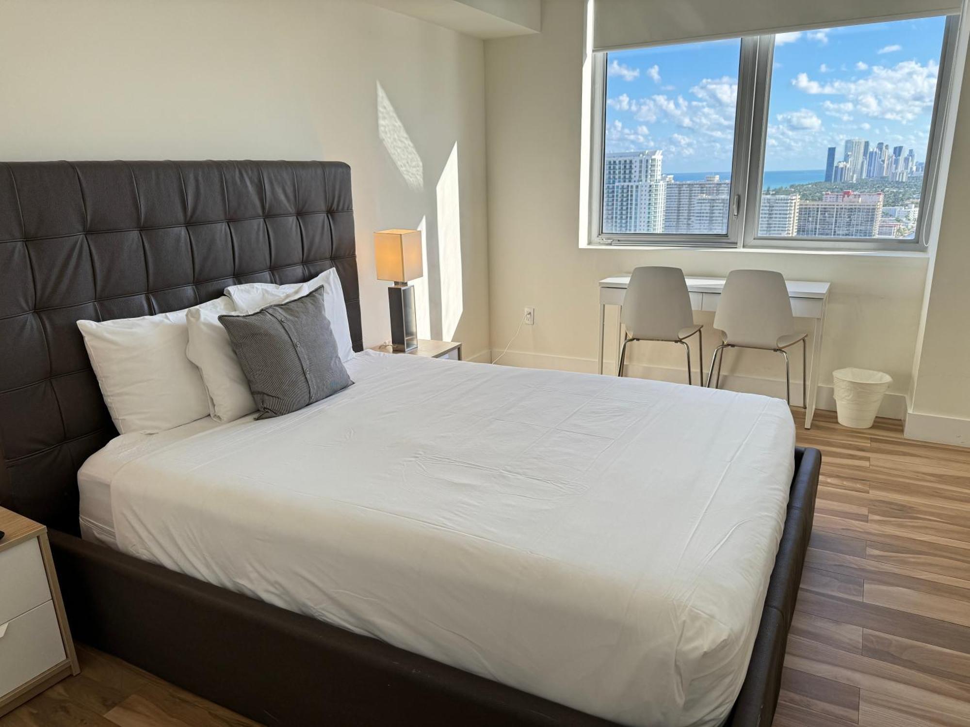 Mvr Apartments At Beachwalk Resort Hallandale Beach Ngoại thất bức ảnh