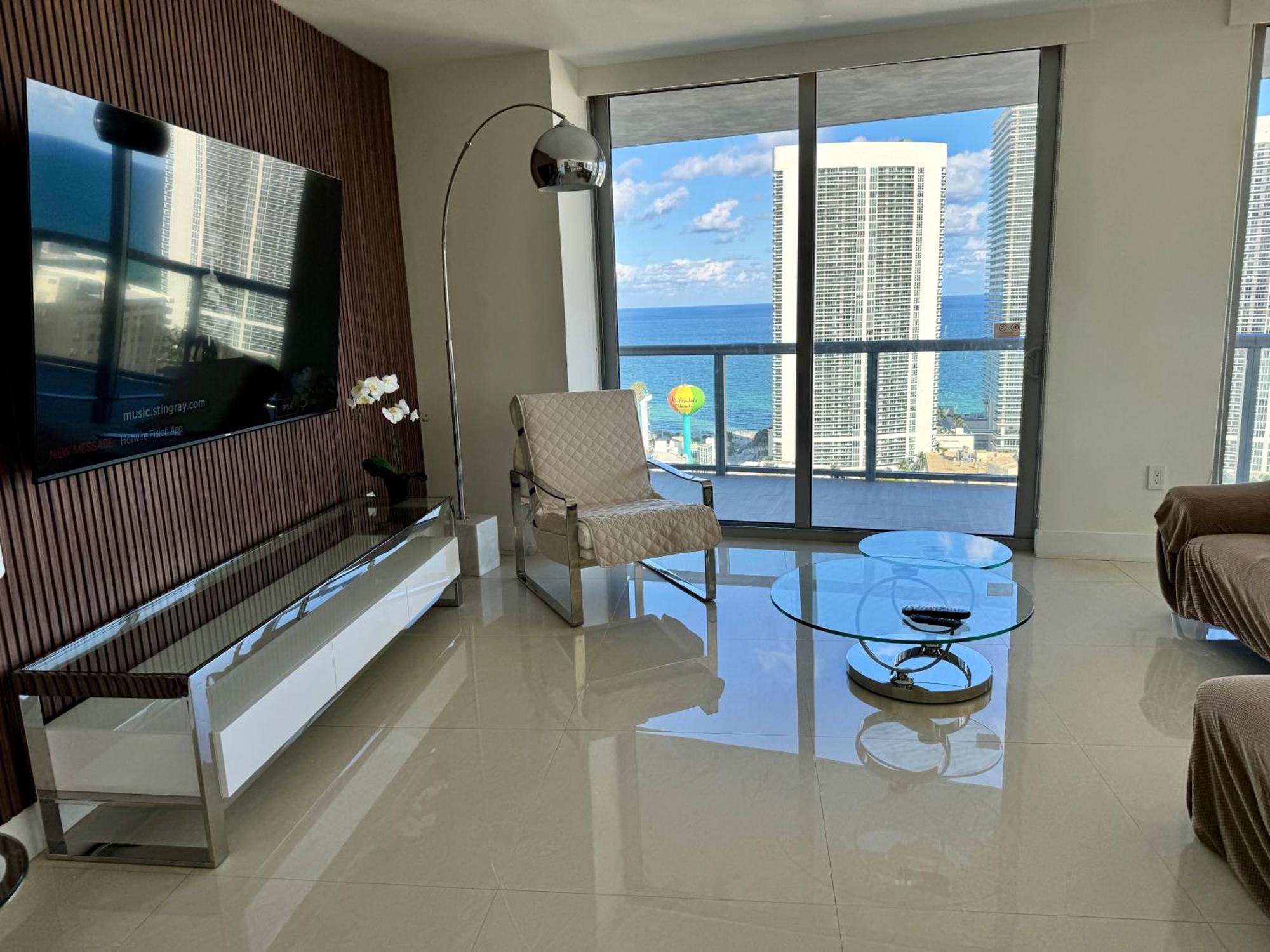Mvr Apartments At Beachwalk Resort Hallandale Beach Ngoại thất bức ảnh