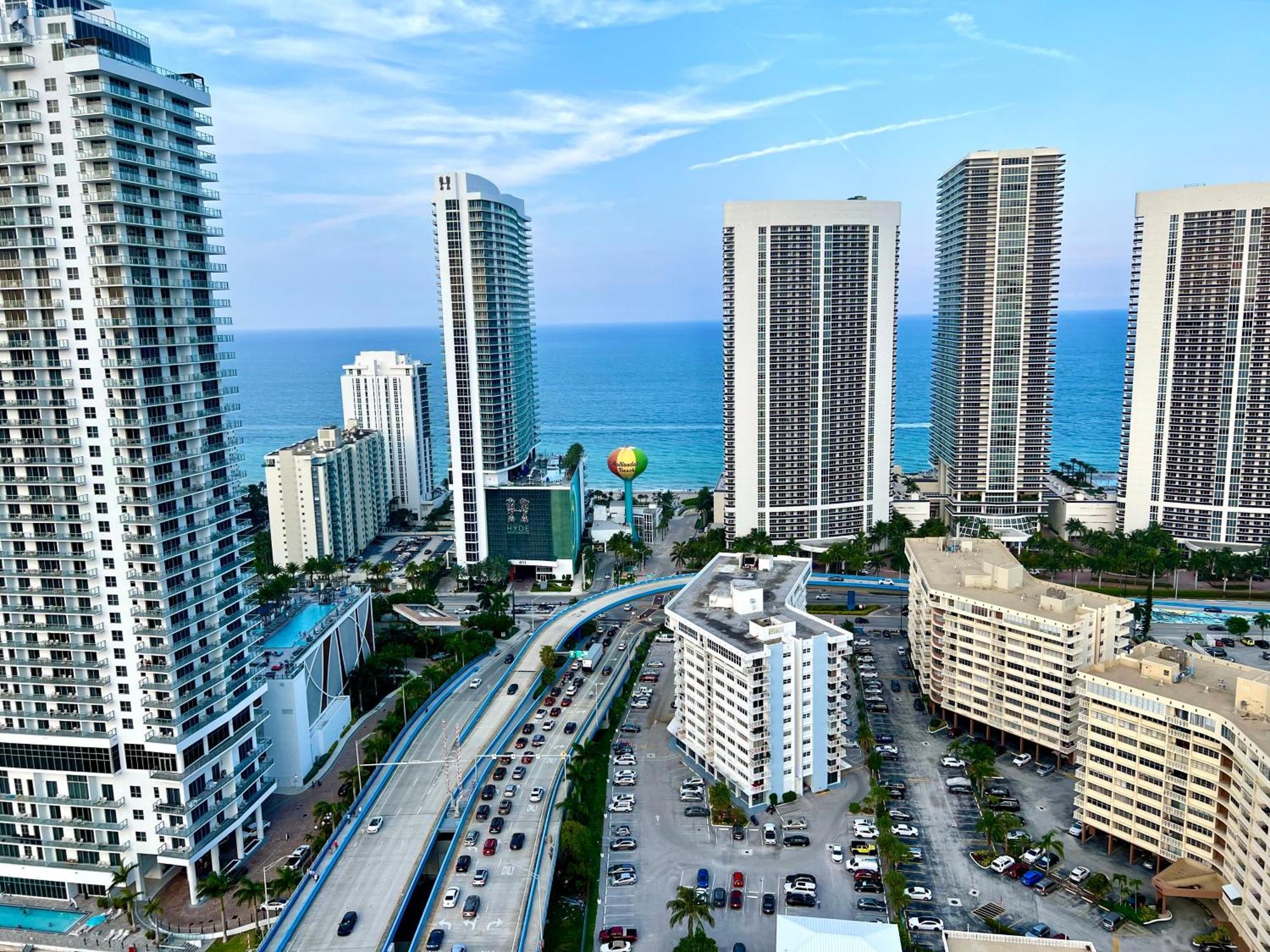 Mvr Apartments At Beachwalk Resort Hallandale Beach Ngoại thất bức ảnh