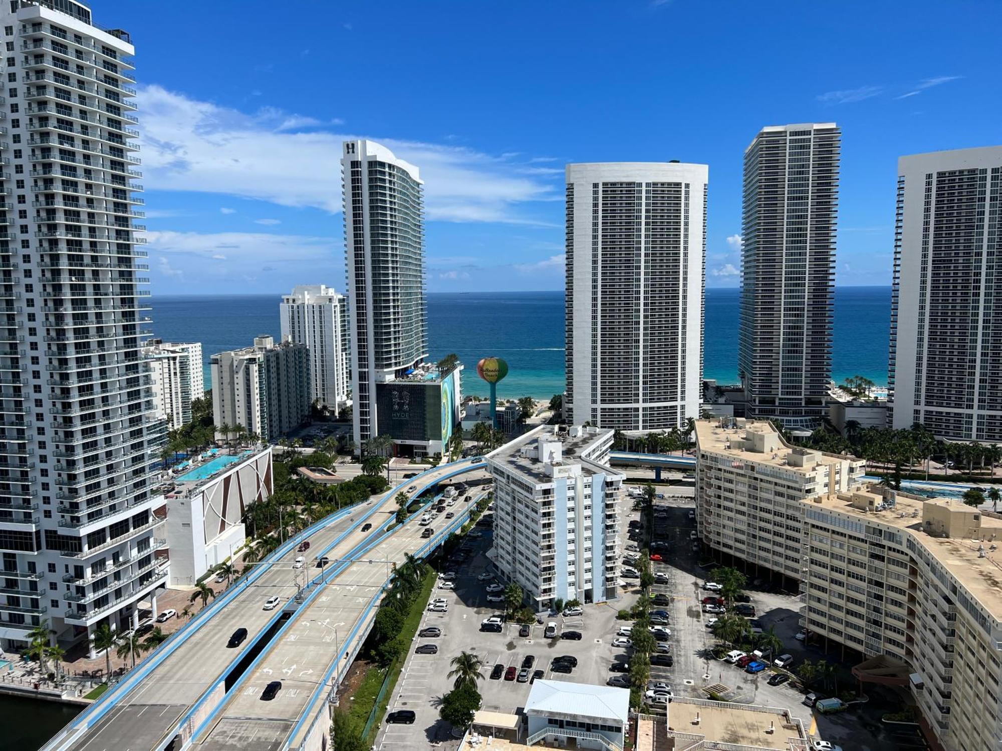 Mvr Apartments At Beachwalk Resort Hallandale Beach Ngoại thất bức ảnh