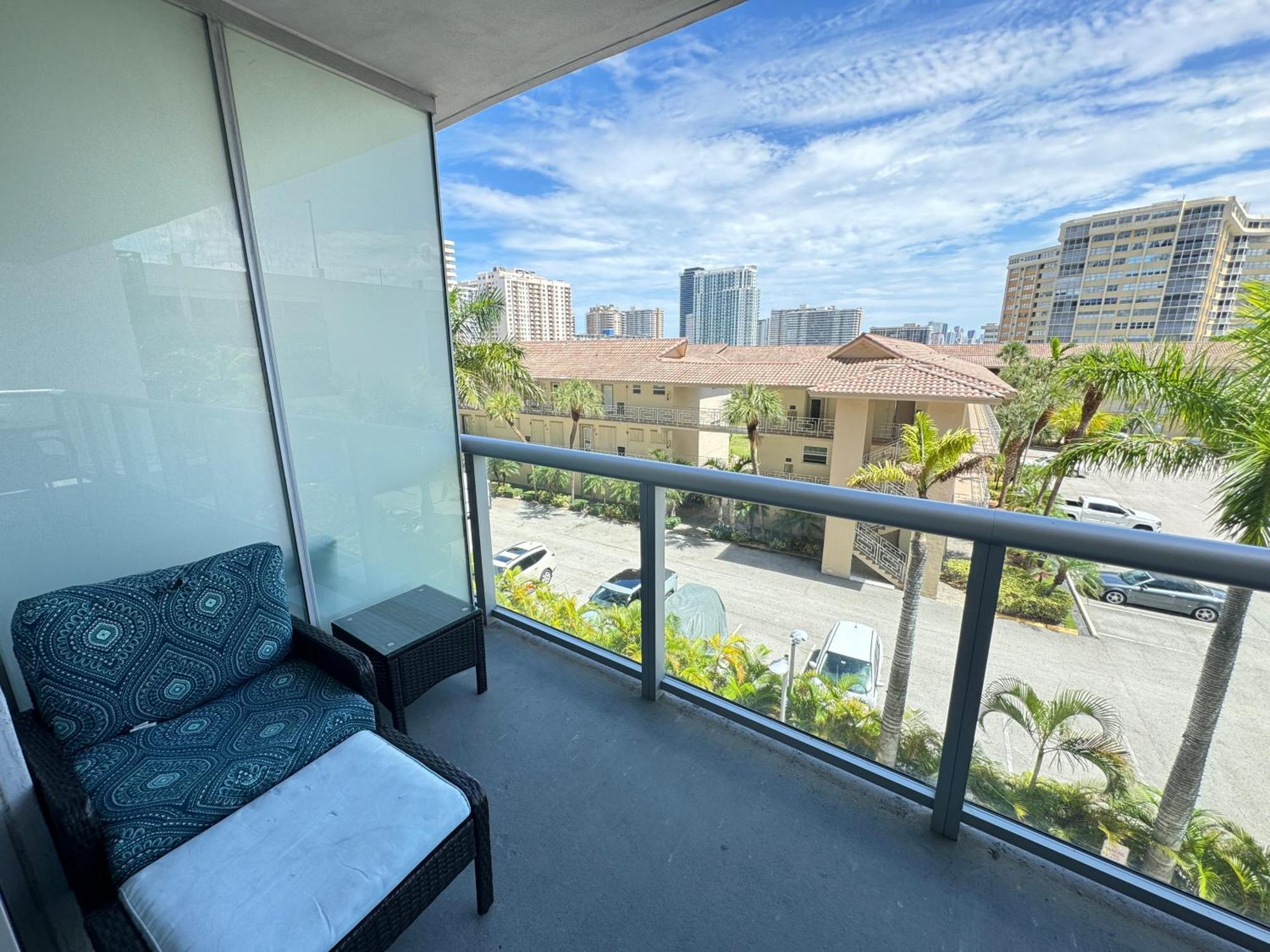 Mvr Apartments At Beachwalk Resort Hallandale Beach Ngoại thất bức ảnh