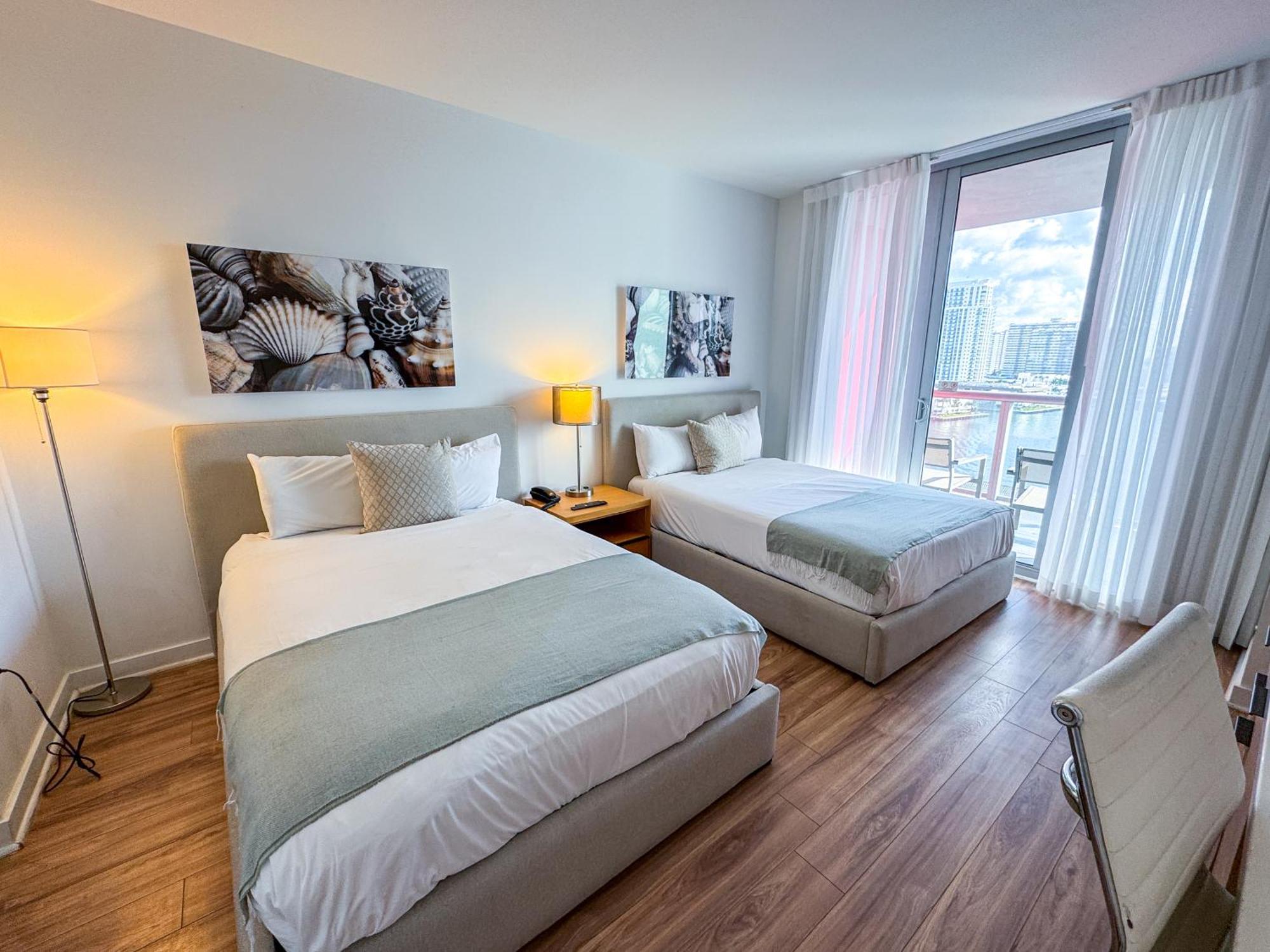 Mvr Apartments At Beachwalk Resort Hallandale Beach Ngoại thất bức ảnh
